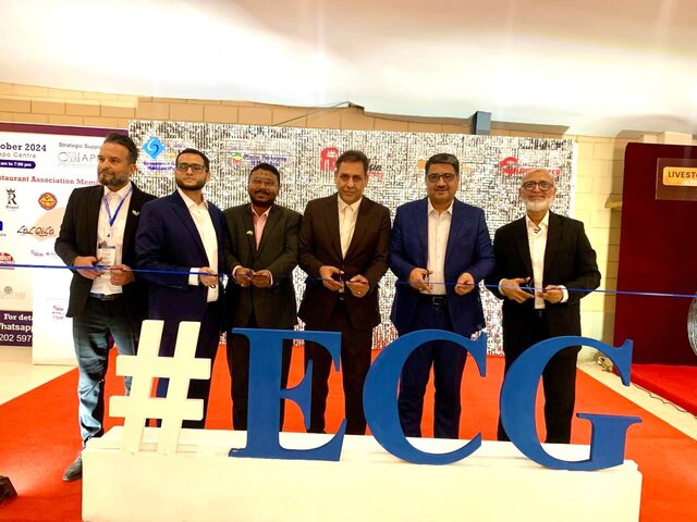 بازدید سرکنسول ایران از غرفههای ایران در نمایشگاه بینالمللی محصولات و صنایع بستهبندی پاکستان بازدید سرکنسول ایران از غرفههای ایران در نمایشگاه بینالمللی محصولات و صنایع بستهبندی پاکستان