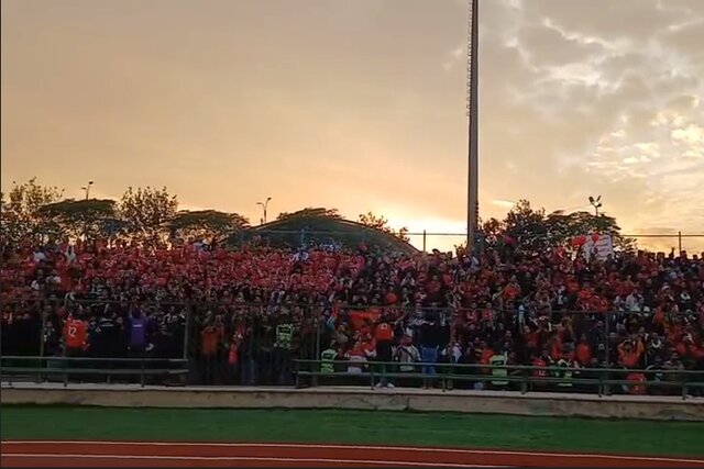 ویدیو/ حال و هوای ورزشگاه دقایقی پیش از دیدار استقلال-تراکتور ویدیو/ حال و هوای ورزشگاه دقایقی پیش از دیدار استقلال-تراکتور