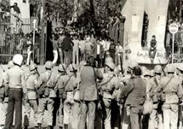 رگبار دانشآموزان و دانشجویان در ۱۳ آبان - دانشگاه تهران