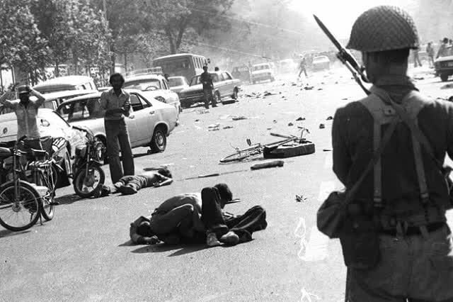 رگبار دانشآموزان و دانشجویان در ۱۳ آبان - دانشگاه تهران
