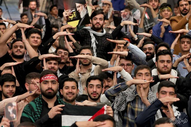 عکس/عمودی میآیید، افقی بر میگردید