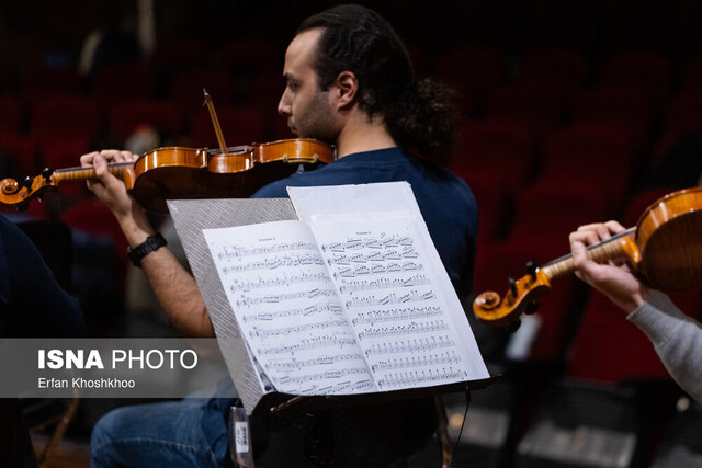 عکس تزئینی است اجرای قطعات نوستالژیک ایران و جهان در فرهنگسرای نیاوران