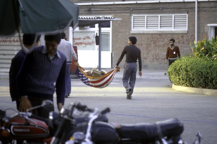 تصاویر کمتر دیده شده از تسخیر لانه جاسوسی در سیزدهم آبان 1358