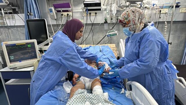 مادران باردار شمال غزه به مراقبتهای پزشکی و غذا دسترسی ندارند
