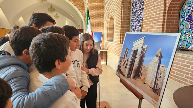 معرفی ایران در مسجد کبود ارمنستان معرفی ایران در مسجد کبود ارمنستان