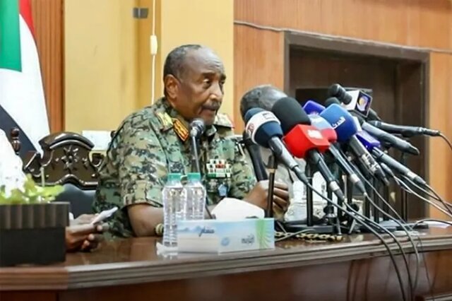 البرهان، وزیران خارجه، رسانه و اوقاف سودان را برکنار کرد البرهان، وزیران خارجه، رسانه و اوقاف سودان را برکنار کرد