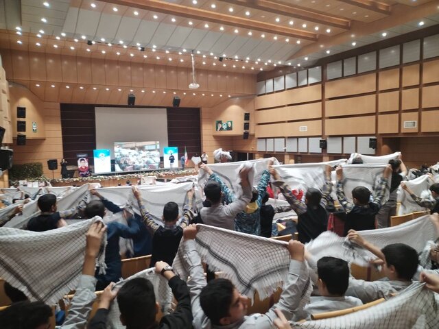 لزوم توجه بیشتر به فعالیتهای پرورشی و آرمانهای شهدا در مدارس