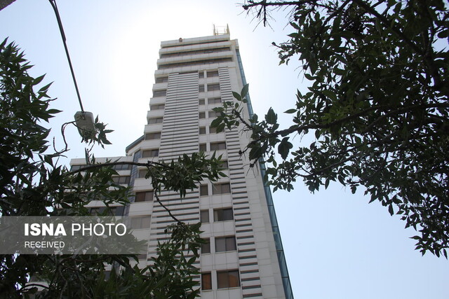 اولین زن اسپایدر ایران و ۱۱ سال استقامت روی طناب برفراز برجهای مشهد