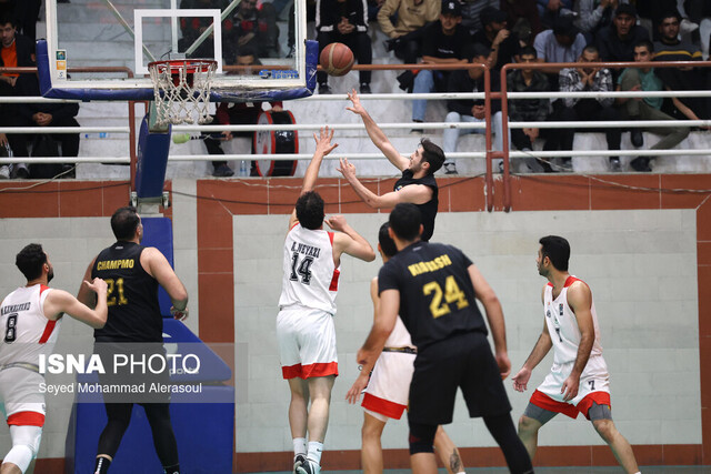 عکس تزئینی است آغاز فصل جدید لیگ دسته یک بسکتبال؛ قمیها در میدان رقابت
