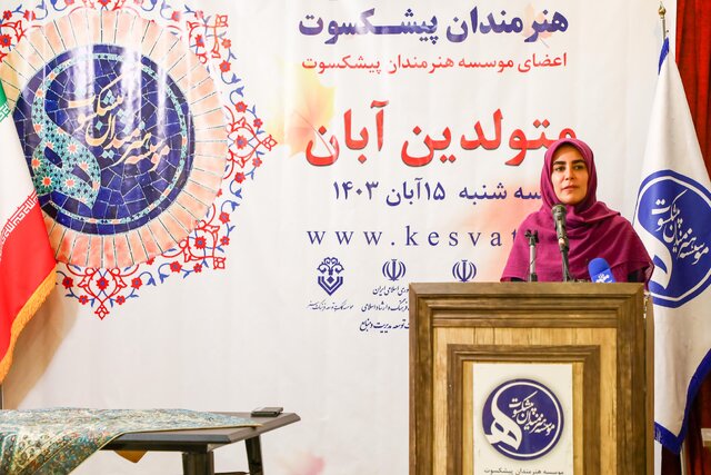 معاون امور هنری: همراه و در کنار شما هنرمندان میایستم معاون امور هنری: همراه و در کنار شما هنرمندان میایستم