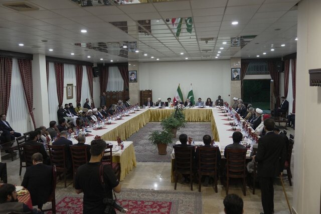 توافق ایران و پاکستان برای تشدید مقابله با گروهکهای تروریستی