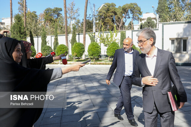 تبعیت دولت از قانون در مسیر دغدغه های مردم/توپ فیلترینگ در مرکز فضای مجازی/ ادامه گفتوگوها درباره عفاف و حجاب