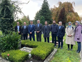 حضور سفیر ایران بر سر مزار محمدعلی جمالزاده