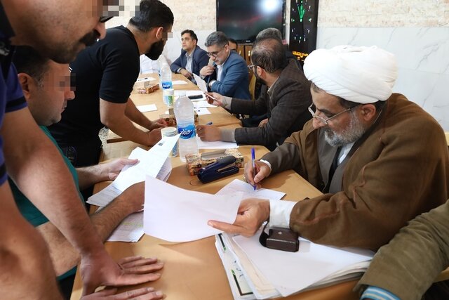 آزادی ۲ زندانی زندان تهران بزرگ با کمک خیرین آزادی ۲ زندانی زندان تهران بزرگ با کمک خیرین