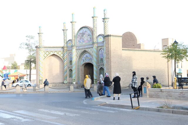 دروازه ارگ حکومتی - سمنان ۵ دوره آموزشی توانمندسازی برای صاحبان مشاغل گردشگری سمنان برگزار میشود