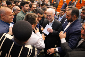 گفتگوی اسکندر مومنی، وزیر کشور با مردم در شهرکرد - استان چهار محال و بختیاری