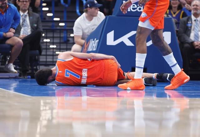 ویدیو/ آسیبدیدگی شدید ستاره جوان NBA ویدیو/ آسیبدیدگی شدید ستاره جوان NBA