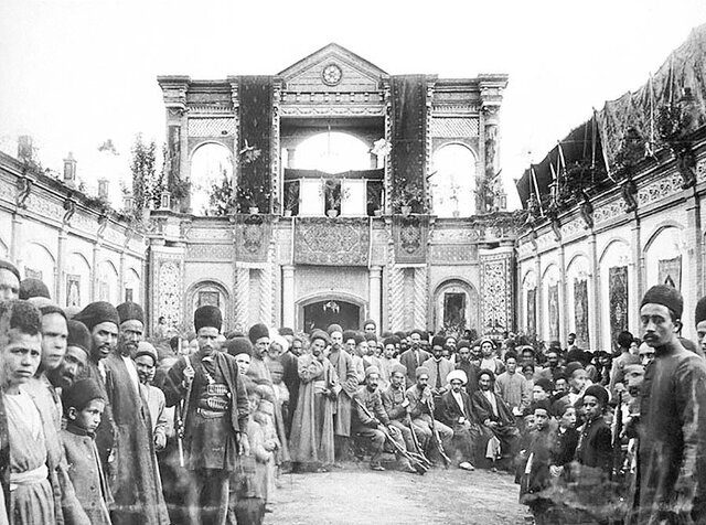 عبور از دروازه تاریخ با ثبت اولین عکس فضاپیمای وویجر ۱