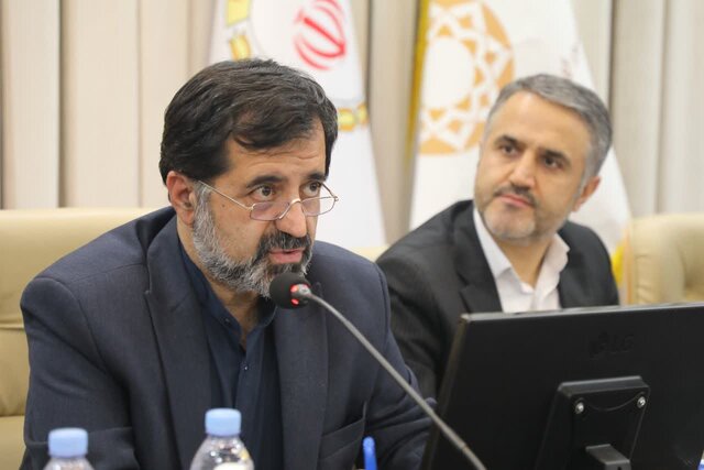 بانکها را مکلف نمیکنیم، همکاری آنها را میطلبیم بانکها را مکلف نمیکنیم، همکاری آنها را میطلبیم