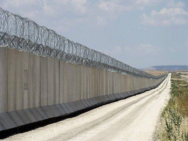کدام نهادها پای کار پروژه انسداد دیوار مرزی هستند؟ کدام نهادها پای کار پروژه انسداد دیوار مرزی هستند؟
