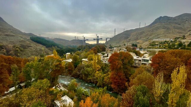 پل در حال تکمیل کنارگذر شمالی کرج این پروژه ۴۰ درصد ترافیک ورودی کرج را کاهش میدهد