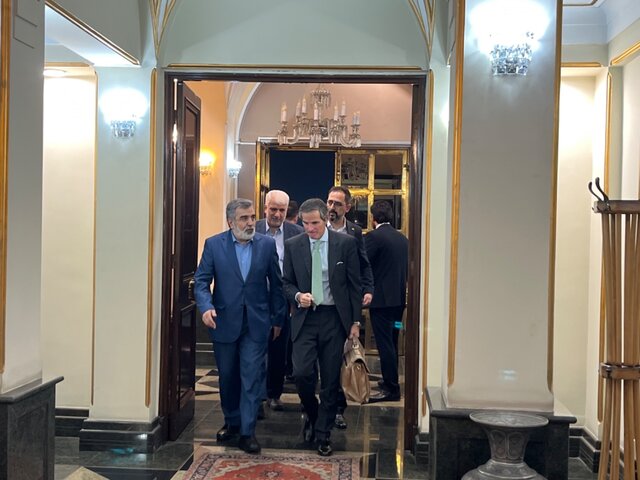 گروسی در تهران/ بازدید فرمانده از یک یگان عملیاتی/همه نیروگاهها آماده تولید برق