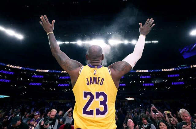 ویدیو/ ۱۰ حرکت برتر بازیهای بامداد پنجشنبه NBA ویدیو/ ۱۰ حرکت برتر بازیهای بامداد پنجشنبه NBA