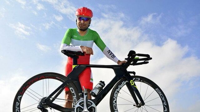 شکستگی ترقوه رکابزن ایران حین تمرین در جاده شکستگی ترقوه رکابزن ایران حین تمرین در جاده