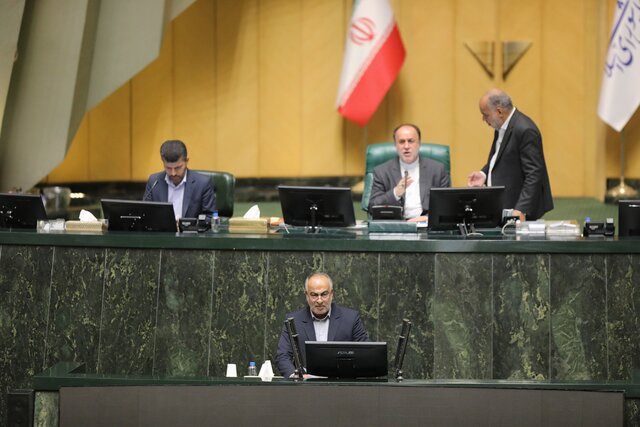 پولادی: میزان قاچاق سوخت به اندازه کمبود سوخت است پولادی: میزان قاچاق سوخت به اندازه کمبود سوخت است