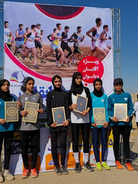 عکس تزیینی است درخشش خواهران شهپری در دوی صحرانوردی خوزستان