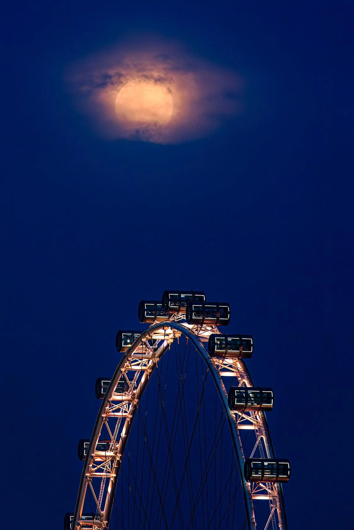 تصاویری از آخرین ابرماه سال ۲۰۲۴ در سراسر دنیا