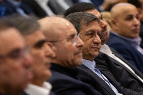 عبدالناصر همتی، وزیر اقتصاد در همایش تامین مالی تولید، از بنگاهداری به بنگاهسازی