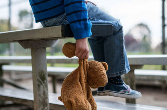 آیا فرزند شما مورد آزار و اذیت قرار میگیرد؟/ ۵ نشانه را بررسی کنید آیا فرزند شما مورد آزار و اذیت قرار میگیرد؟/ ۵ نشانه را بررسی کنید