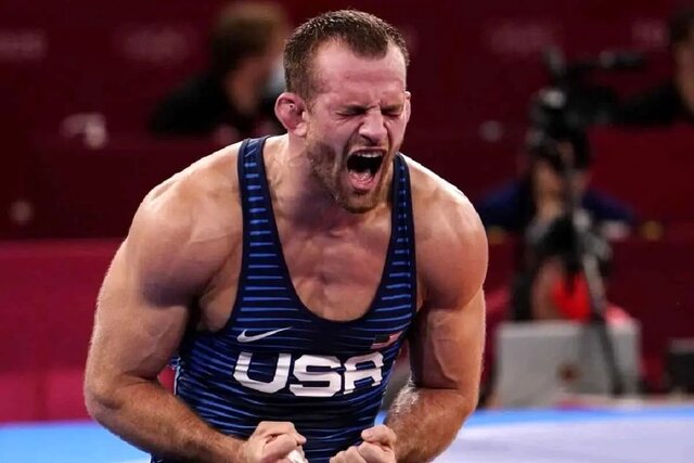 یزدانی و موحد کبیر در میان غولهای کشتی آزاد جهان