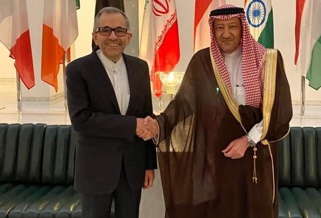 روایت تختروانچی از رایزنی با دیپلمات ارشد سعودی روایت تختروانچی از رایزنی با دیپلمات ارشد سعودی