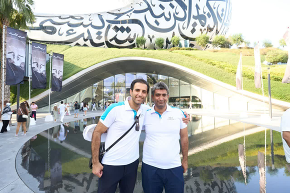 بازدید مشتریان تیگو ۸ پرو پلاگین هیبرید از جاذبههای دبی