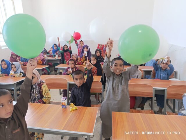 عکس تزئینی است برکناری مدیران متخلف مدارس دولتی که خانوادهها را مجبور به پرداخت پول میکنند