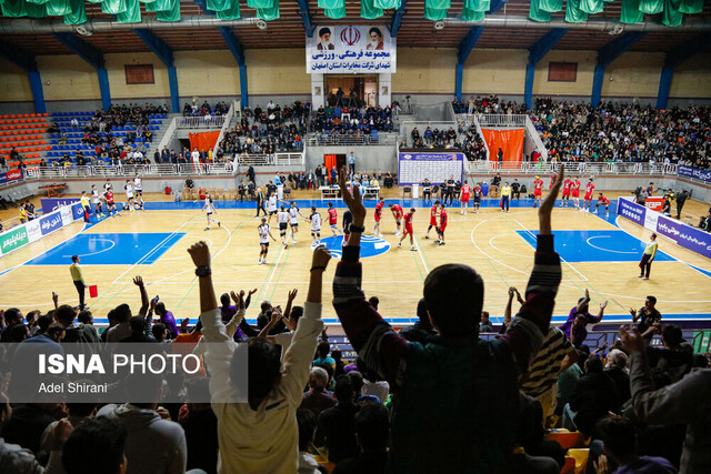 عکس آرشیوی است پخش زنده دیدارهای لیگ برتر والیبال