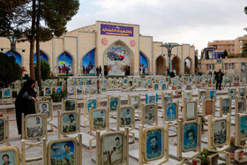 نمایی از گلستان شهدا در اصفهان