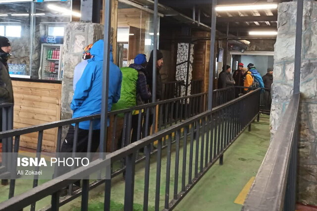 گرفتاری کوهنوردان در توچال به خاطر خرابی تلهکابین + فیلم