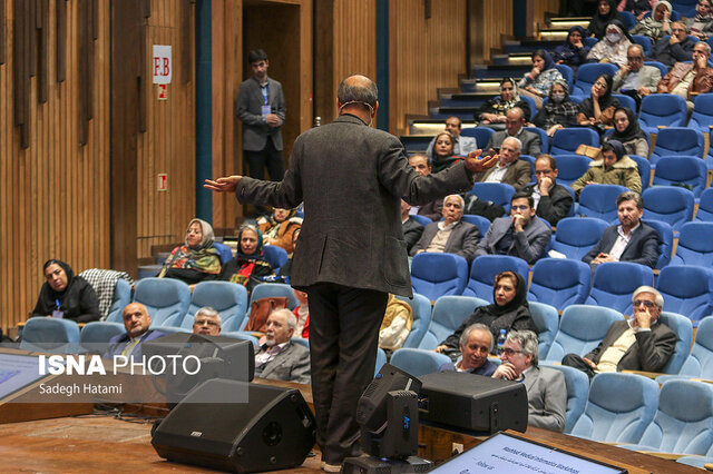 جامعه پزشکی همچنان به سوگند خود در ارائه خدمات صادقانه وفادار است