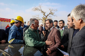 حضور محسن داوری، فرماندار مشهد هنگام برخورد با عاملان انشعابات غیرمجاز آب در روستای کمیزدر - مشهد