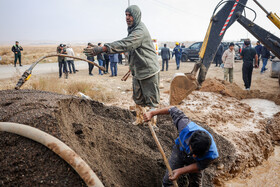 برخورد با انشعابات غیرمجاز آب در روستای گمیزدر - مشهد