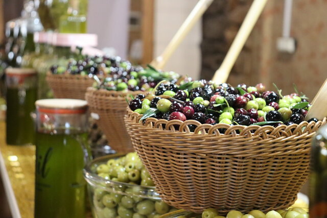 «کرند»، جایی که طلای سبز در دل کویر میدرخشد «کرند»، جایی که طلای سبز در دل کویر میدرخشد