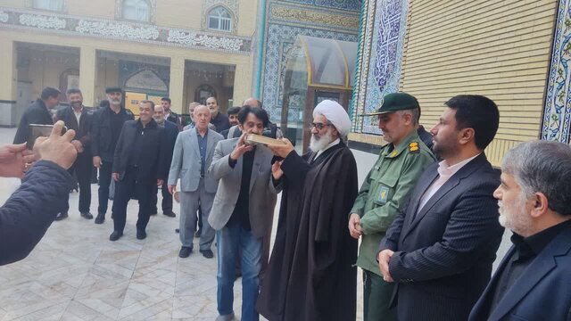 عکس تزئینی است برپایی موکب جهت خدمت به مردم آسیبدیده لبنان