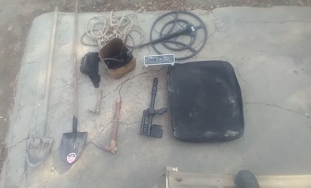 حفاری غیرمجاز در ارتفاعات روستای چم سهرابخانی کامفیروز متوقف شد حفاری غیرمجاز در ارتفاعات روستای چم سهرابخانی کامفیروز متوقف شد