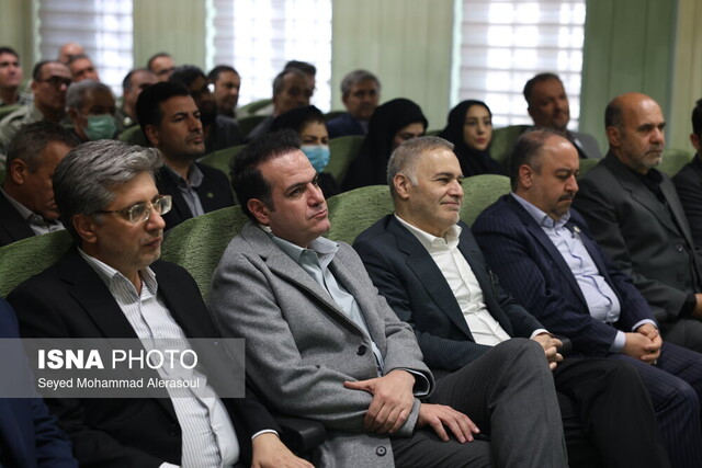 باید بین حفاظت محیط زیست و نیازهای توسعهای جامعه تعادل برقرار کنیم