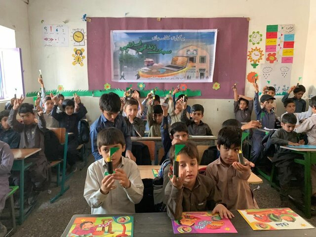 برگزاری کلاسهای سبک زندگی اسلامی برای دانشآموزان ایرانشهری برگزاری کلاسهای سبک زندگی اسلامی برای دانشآموزان ایرانشهری