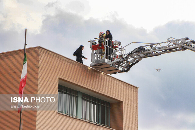 عکس : تزئینی مانور گروههای مردمی واکنش اضطراری در برابر زلزله احتمالی تهران برگزار میشود