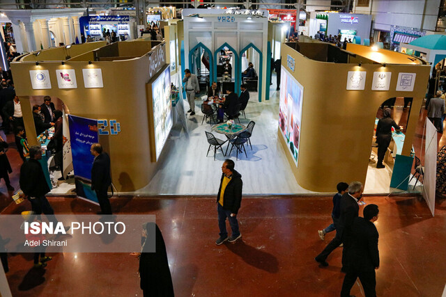 عکس از آرشیو برپایی ۱۸۰ غرفه صنایعدستی در هجدهمین نمایشگاه بینالمللی گردشگری مشهد